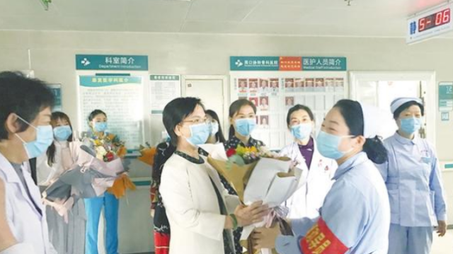 溫情護士節 鮮花映笑顏